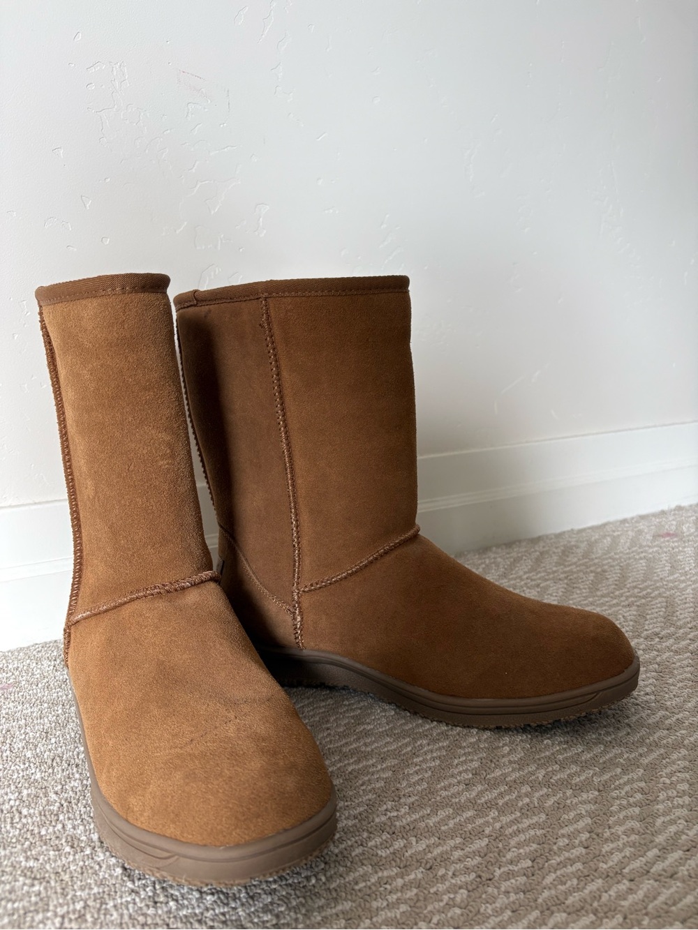 Minnetonka Brown Suede Faux Fur Boots Women’s 10